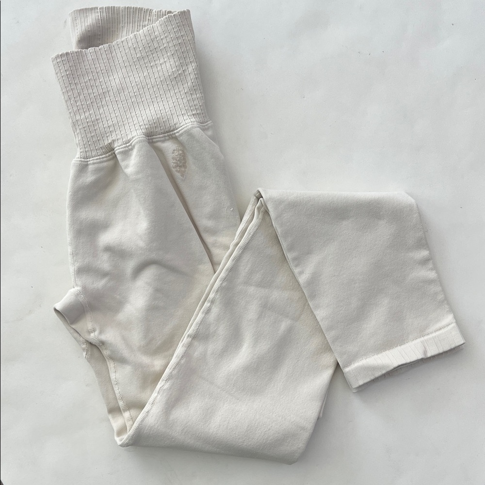 FP Movement X The Class Seamless Leggings in Turtle Dove XS/S - Picture 4 of 8